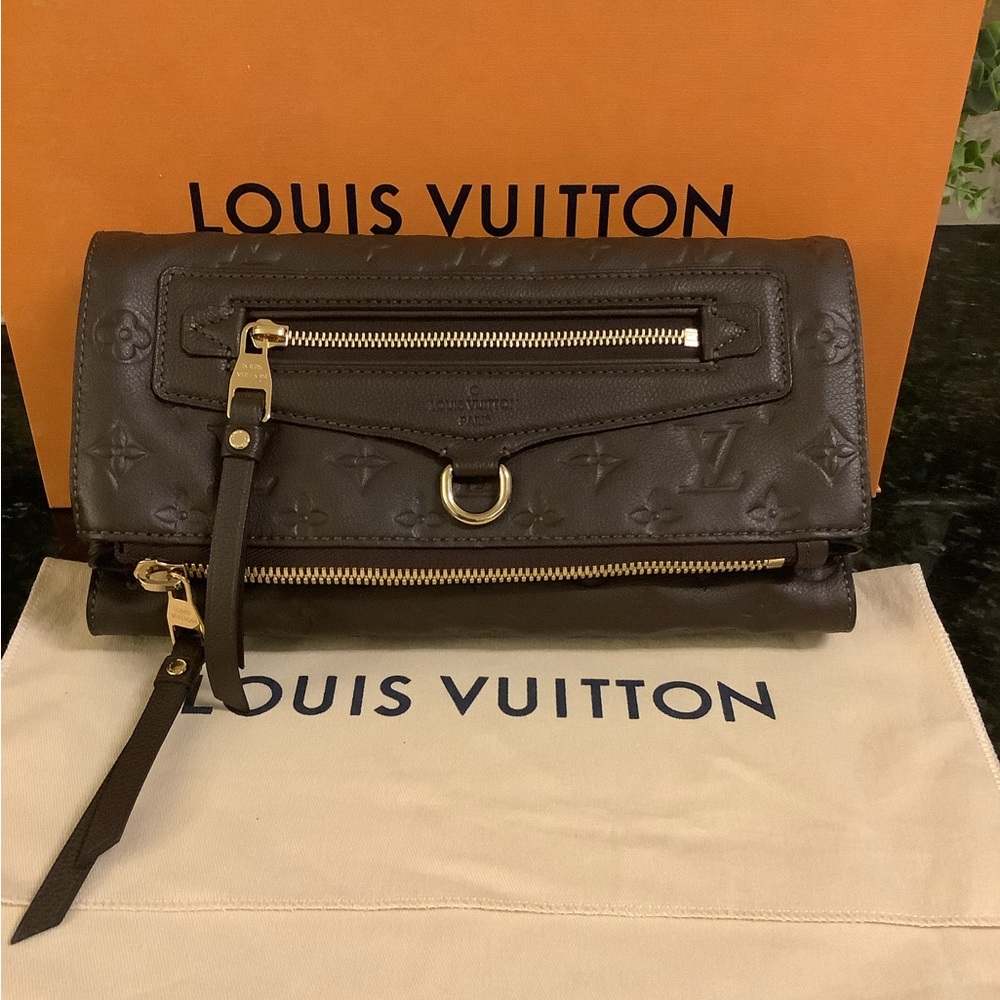 Louis Vuitton Empreinte Petillante Clutch with dustbag and box included EUC